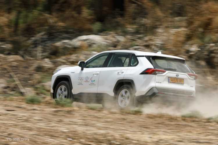 טויוטה ראב 4 מול מאזדה CX-5 מול סיטרואן C5 איירקרוס מול קיה ספורטאז' (מבחן השוואתי)