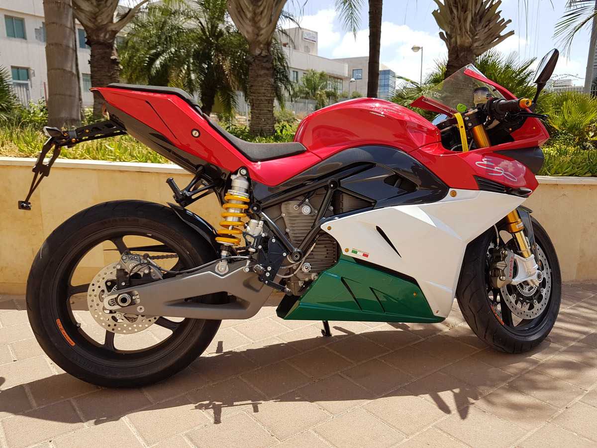 לראשונה בישראל – אופנוע סופרספורט חשמלי